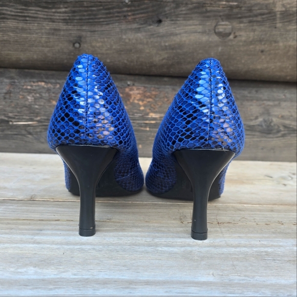 Christian Siriano Blue Snakeskin Heels - Picture 9 of 14